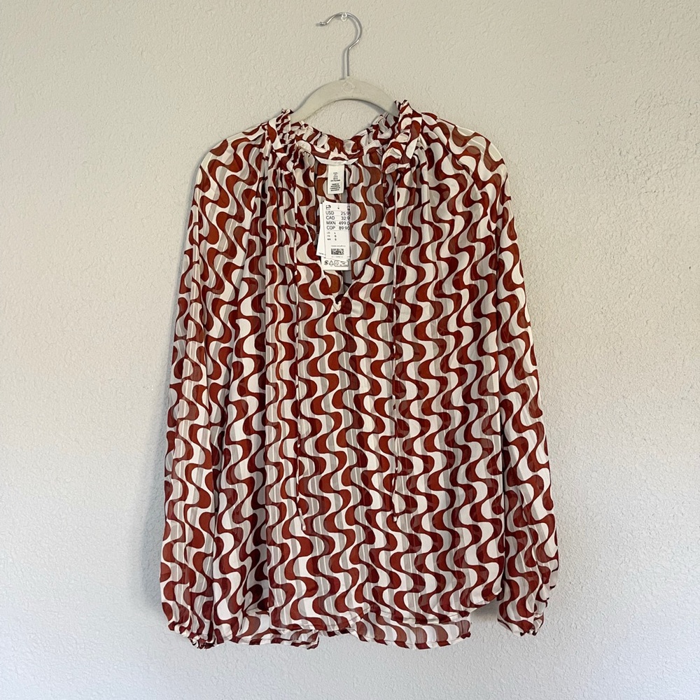 H&M | NWT Patterned Blouse